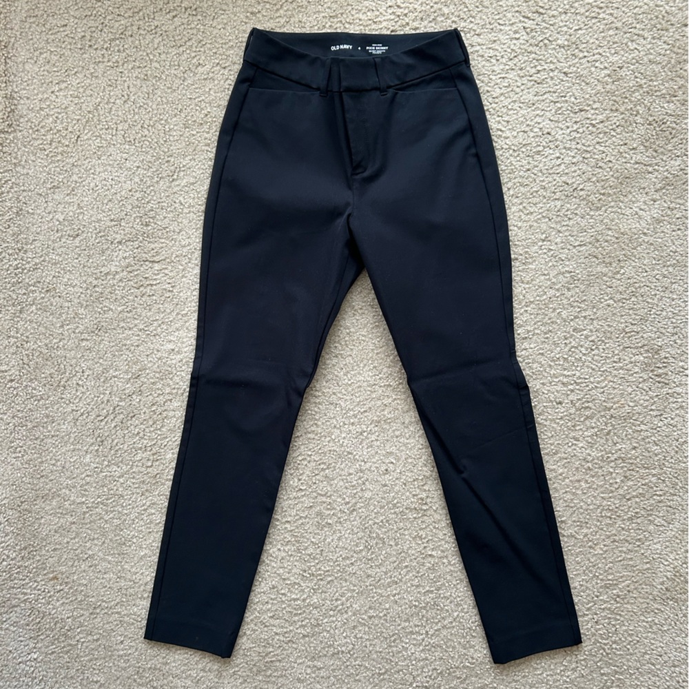 Old Navy High-Rise Pixie Skinny Pants - Picture 2 of 3